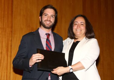 Tesis de de Gabriel Cruz, Magíster en Economía UC, recibió premio por su contribución a las políticas públicas