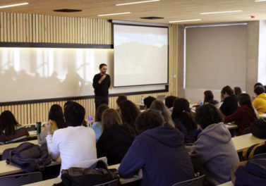 Estudiantes ya comenzaron a utilizar el Nuevo Edificio de la Facultad