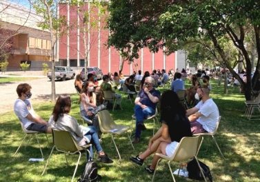 Estudiantes de 1er año participaron en un encuentro presencial en la Facultad